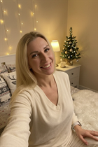 Girl from barcelona olena with Blonde hair age 42 photo-9