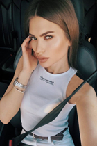 Dating a romanian woman maria-teodora from bucharest with Dark Brown hair 23 years old photo-7