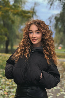 Jolie fille ukrainienne tatiana de kyiv avec Roux cheveux, âge 32