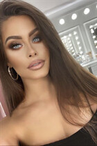 Novia de warsaw gabriella con pelo Marrón oscuro y edad 28 photo-11