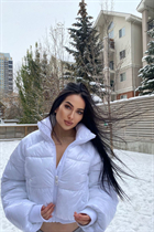 calgary mariée luisa avec Noirs cheveux, âge 26 photo-7