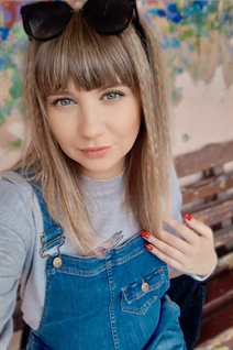 Amazing women from ukraine lesya from v. lyutizh with Light Brown hair age 34