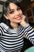 Fille ukrainienne anastasiia de dnepr avec Noirs cheveux, âge 33 photo-6