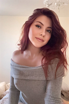 Femme parfaite olesya de paris avec Chatain clairs cheveux, âge 19 photo-32