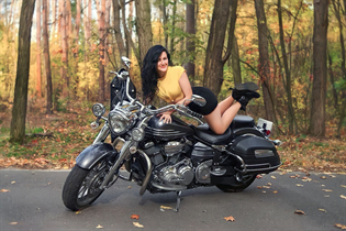 Girl in Ukraine larisa from kiev with Black hair age 48 photo-28