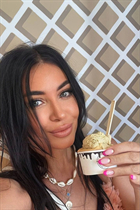 Sortir avec une femme allemande inna de berlin avec Noirs cheveux 52 ans photo-47