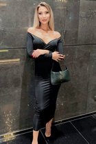 Jolie fille ukrainienne illyana de kyiv avec Blond cheveux, âge 32 photo-1