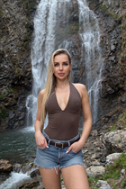 Lovely Ukrainian girl yana from kharkiv with Blonde hair age 30 photo-4