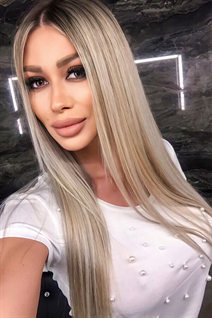 Beautiful girl online daniela from cluj-napoca with Blonde hair age 32