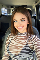 Ukrainian jolie fille anastasiia de krivoy rog avec Chatain clairs cheveux, âge 20 photo-12