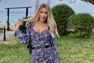 Wife from Ukraine svetlana from kiev with Blonde hair age 40 photo-17