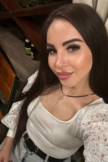 Ukrainian woman for marriage victoriya from kiev with Dark Brown hair age 34