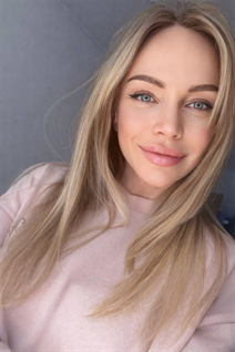 Mariée allemande olga de leipzig avec Blond cheveux 41 ans