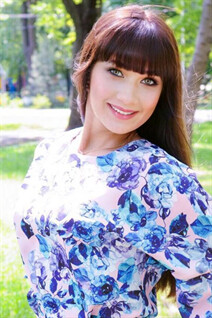 Women in ukraine svetlana from mariupol with Dark Brown hair age 42