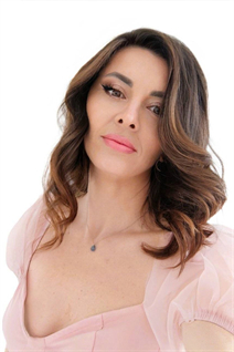 Jolie fille nataliia de barcelona avec Brunette cheveux, âge 48