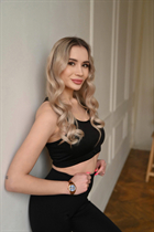 Ukrainian beauty vika from ternopol with Blonde hair age 25 photo-9