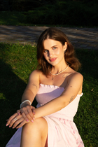 Dating a ukrainian girl daryna from kiev with Light Brown hair age 26 photo-3