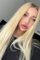 Hermosa mujer ucraniana anastasiia de kiev con pelo Rubio y edad 26 photo-3