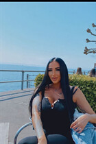 Girl from san francisco bettina with Black hair age 31 photo-1