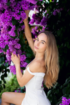 Jolie fille victoria de porto avec Chatain clairs cheveux, âge 45 photo-16