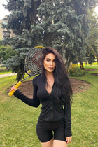 calgary mariée luisa avec Noirs cheveux, âge 26 photo-3