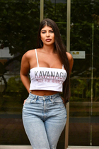 Novia de lisbon belinda con pelo Negro y edad 30 photo-3