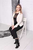 Beautiful single ukrainian woman anna from kiev with Blonde hair age 52 photo-3
