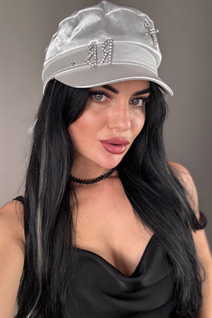 Ukrainian woman alyona from kiev with Black hair age 25