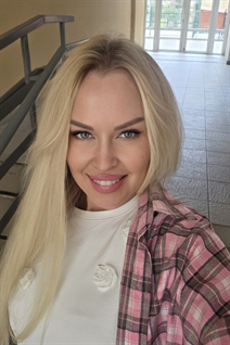 Ukrainian lady galina from berlin with Blonde hair age 44