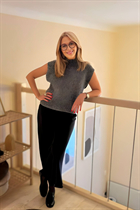 Femme tchèque olena de prague avec Blond cheveux 48 ans photo-14