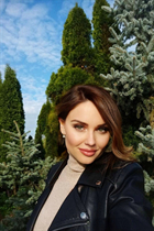 Beautiful ukrainian woman oksana from kharkov with Light Brown hair age 45 photo-2