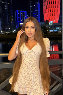 Hermosa chica ucraniana valeriia de kiev con pelo Marrón claro y edad 26