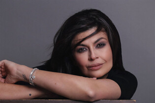 Girl from bar elena with Black hair age 48 photo-34