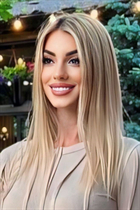 Bride from miami irina with Blonde hair age 39 photo-25