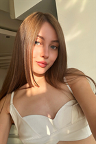 Ukrainian bride anastasia from kiev with Light Brown hair age 23 photo-4