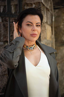 Pretty girl karina from varna with Black hair age 41