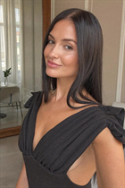 Beautiful ukrainian woman anna from uzhgorod with Dark Brown hair age 39 photo-1