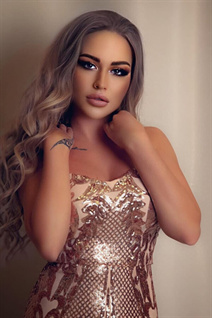 Russian mail order brides leila from kiev with Blonde hair age 26
