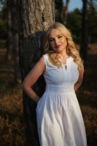 Romanian girl tatiana from vaslui with Light Brown hair 56 years old photo-1