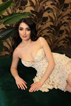 Mariée ukrainienne célibataire olesya de kiev avec Noirs cheveux, âge 30 photo-14