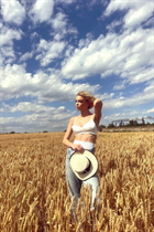 Marrying a moldovan woman masha from kishinev with Blonde hair age 31 photo-6