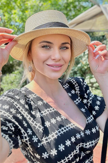 Fille de warsaw olga aux cheveux Blond, age 35