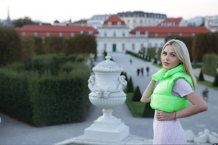 Perfect woman valentina from buffalo with Blonde hair age 37 photo-32