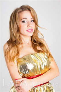 odessa brides lana with Blonde hair age 25