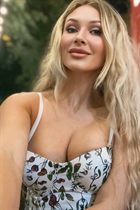 Pretty Ukrainian woman viktoriya from kharkov with Blonde hair age 45 photo-1