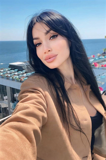 Ukrainian mariée elena de odessa avec Noirs cheveux, âge 31