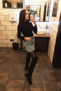 Ukrainian russian women vika from lviv with Black hair age 21