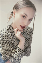 Ukrainian lady ekaterina from odessa with Dark Brown hair age 31 photo-4