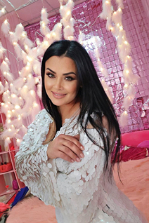 Rencontre une femme ukrainienne anna de odessa avec Noirs cheveux, âge 42