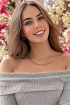 Dating a german girl varvara from berlin with Light Brown hair 20 years old photo-7